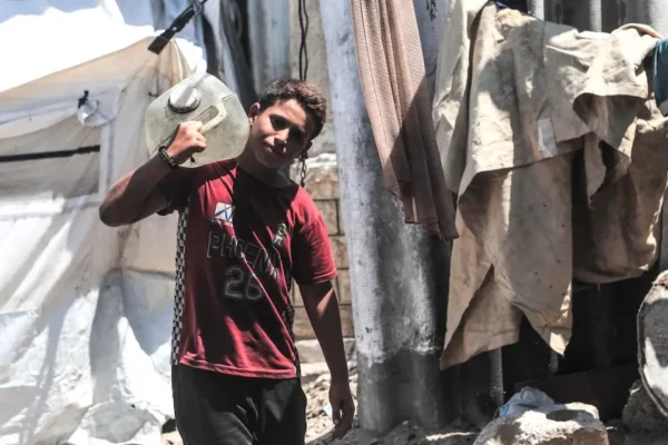 UNI851559.jpg Help Gaza’s Children Survive With Clean Water